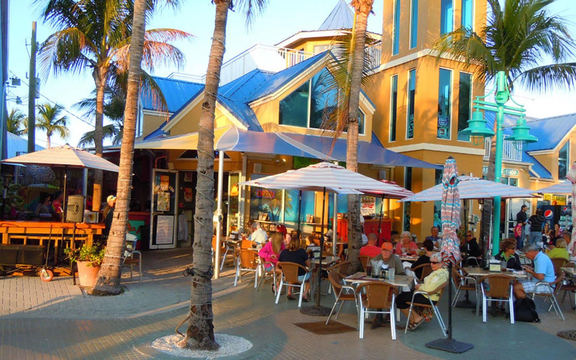 Manatee Bay Inn Fort Myers Beach Exterior foto